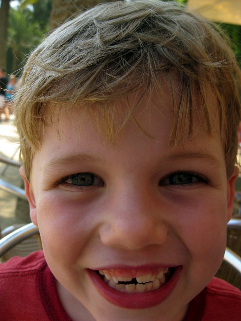 Eero close up