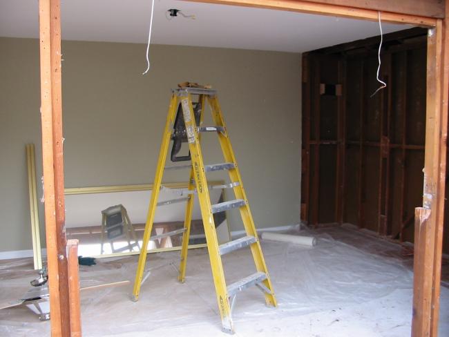 closer view showing stripped closet